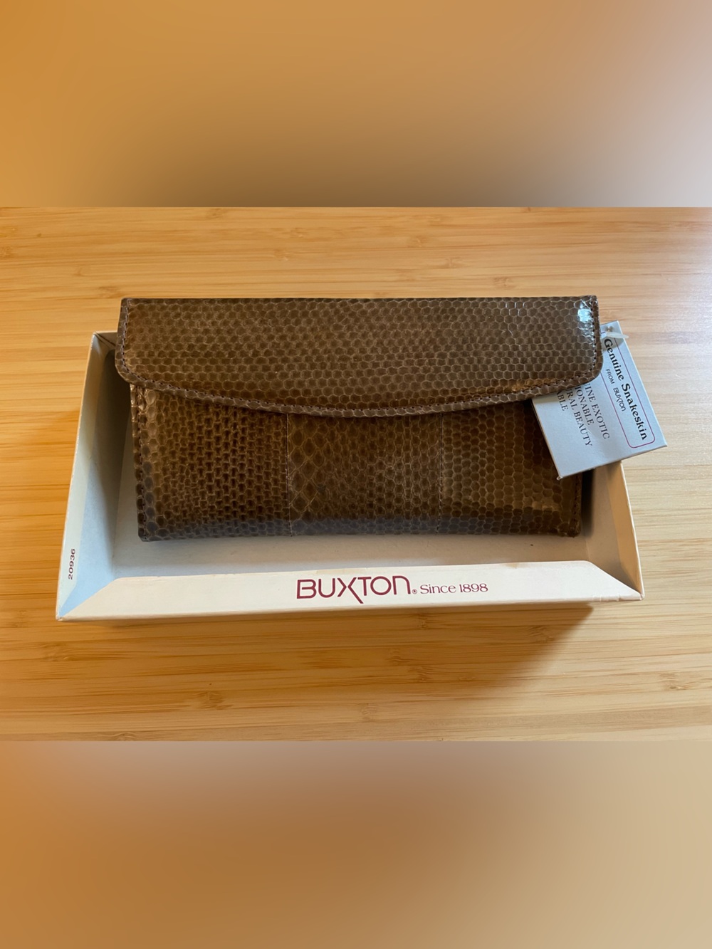 NWT Buxton Genuine Snake Skin 70s Clutch Wallet Organizer